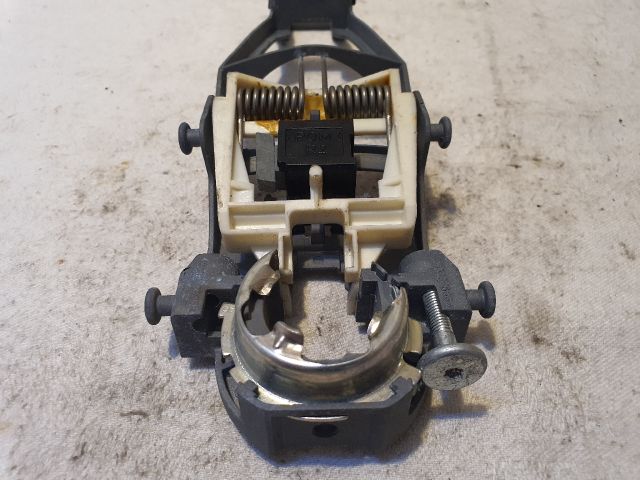 bontott SKODA FABIA II Bal első Külső Kilincsfészek