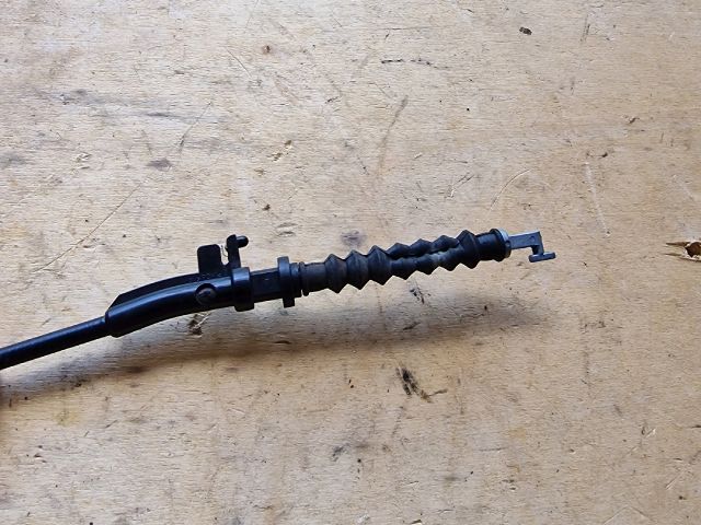 bontott SKODA FABIA II Bal első Külső Kilincsfészek