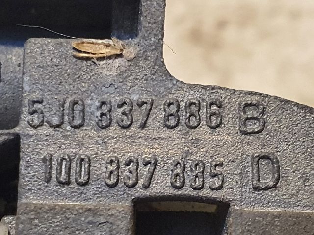 bontott SKODA FABIA II Bal első Külső Kilincsfészek