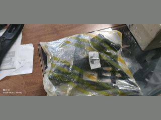 bontott SKODA FABIA II Bal első Lökhárító Tartó (Műanyag)