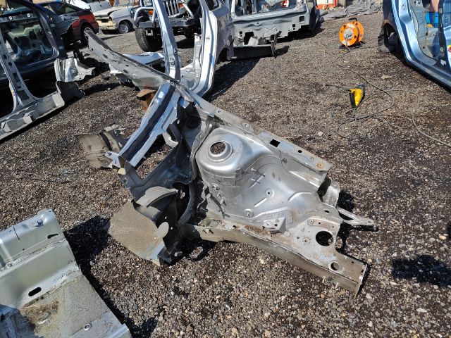 bontott SKODA FABIA II Bal első Negyed Karosszéria Csomag