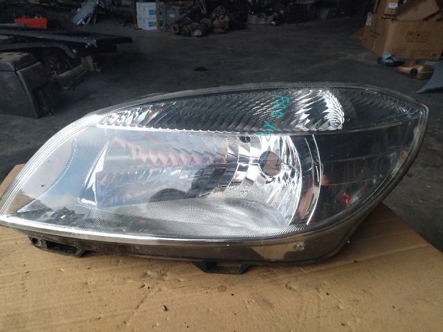 bontott SKODA FABIA II Bal Fényszóró