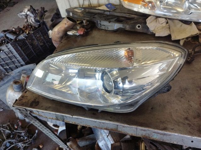 bontott SKODA FABIA II Bal Fényszóró