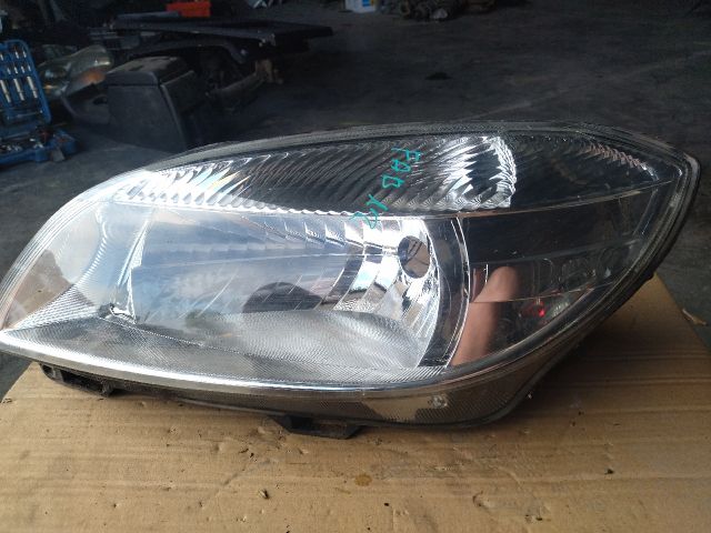 bontott SKODA FABIA II Bal Fényszóró