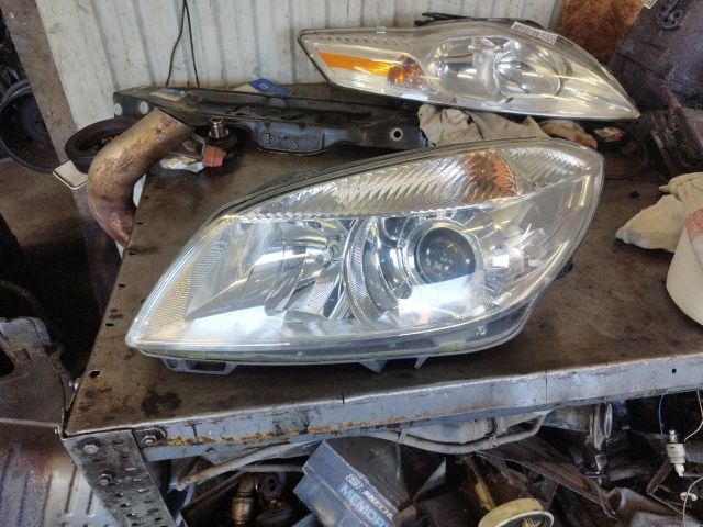 bontott SKODA FABIA II Bal Fényszóró