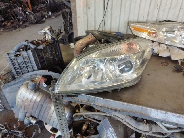 bontott SKODA FABIA II Bal Fényszóró