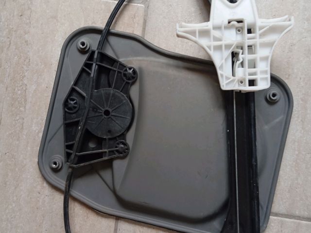 bontott SKODA FABIA II Bal hátsó Ablakemelő Szerkezet (Elektromos)