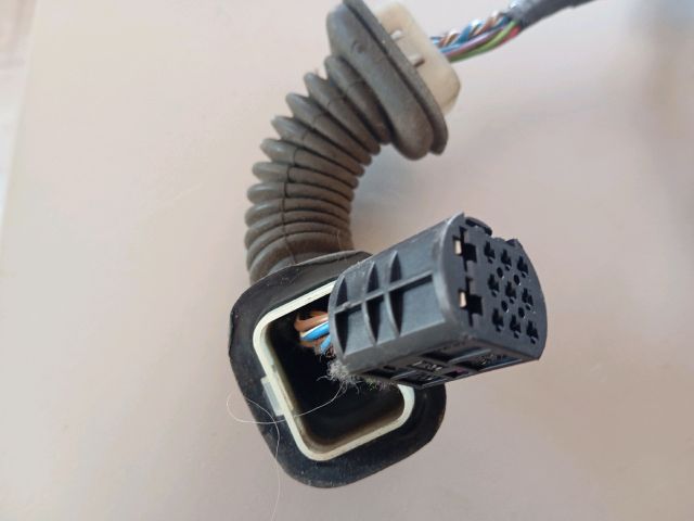 bontott SKODA FABIA II Bal hátsó Ajtó Kábelköteg