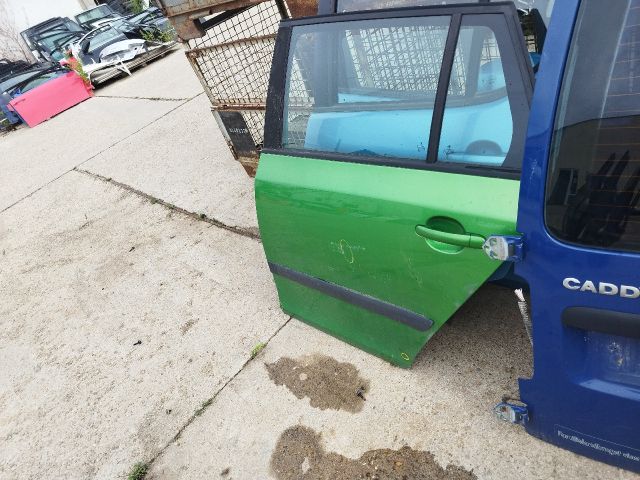 bontott SKODA FABIA II Bal hátsó Ajtó (Részeivel)