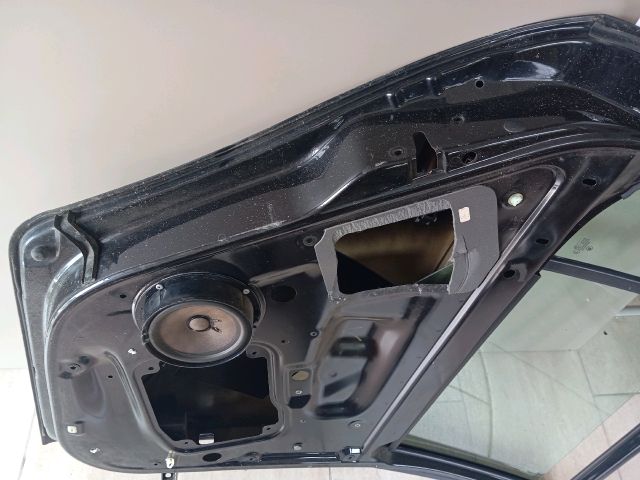 bontott SKODA FABIA II Bal hátsó Ajtó (Részeivel)