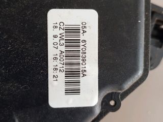 bontott SKODA FABIA II Bal hátsó Ajtózár