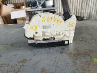 bontott SKODA FABIA II Bal hátsó Ajtózár