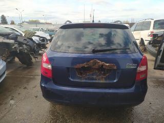 bontott SKODA FABIA II Bal hátsó Dobbetét (Kerékjárati, Műanyag)