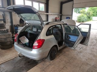 bontott SKODA FABIA II Bal hátsó Fixüveg (Ajtóban)