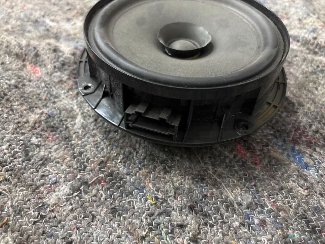 bontott SKODA FABIA II Bal hátsó Hangszóró