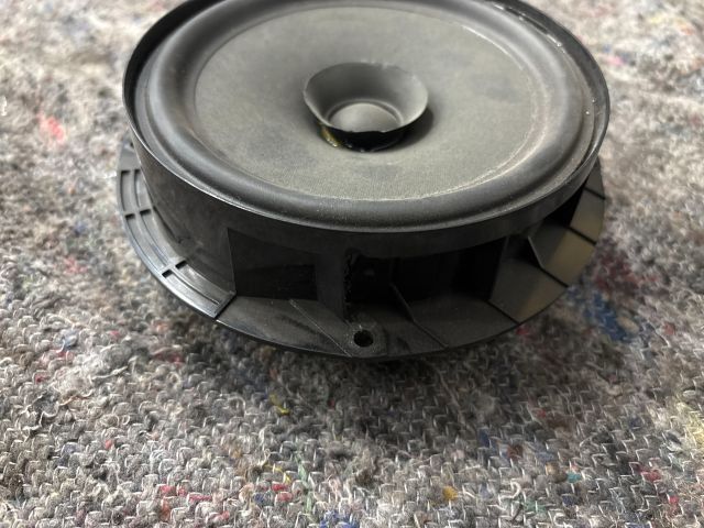 bontott SKODA FABIA II Bal hátsó Hangszóró