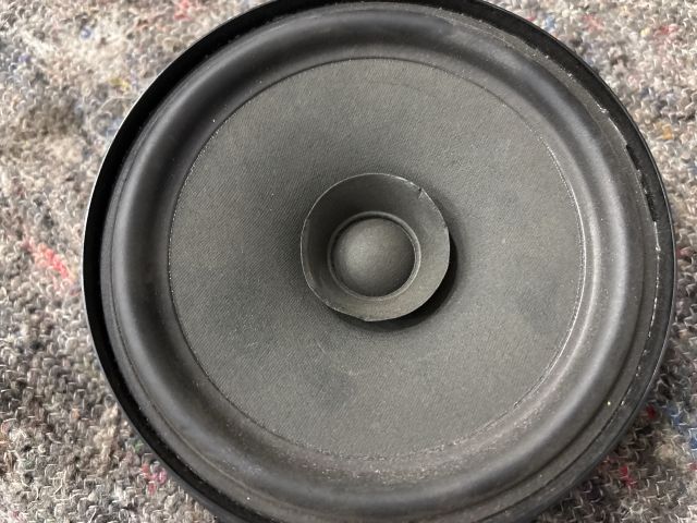 bontott SKODA FABIA II Bal hátsó Hangszóró