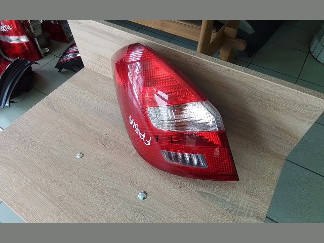 bontott SKODA FABIA II Bal Hátsó Lámpa