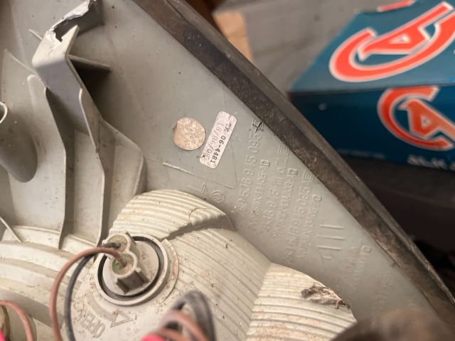 bontott SKODA FABIA II Bal Hátsó Lámpa