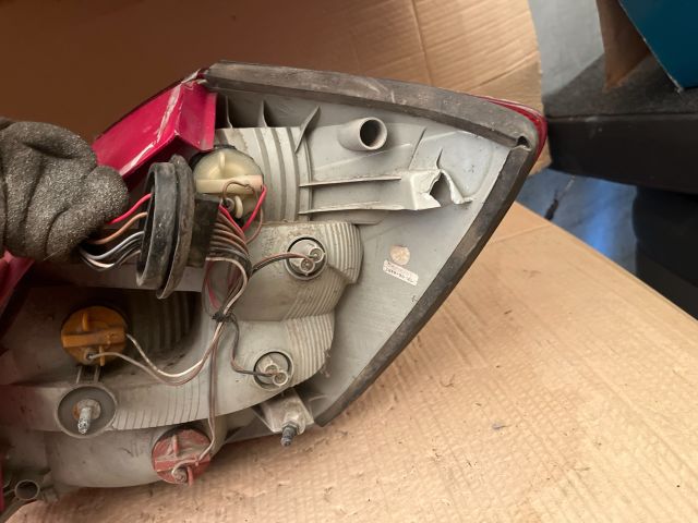 bontott SKODA FABIA II Bal Hátsó Lámpa