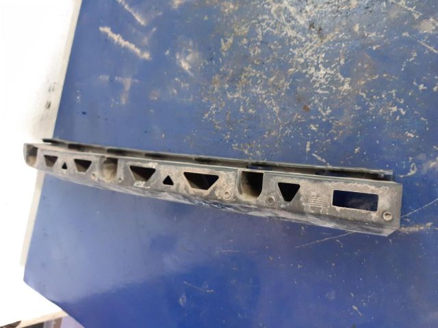 bontott SKODA FABIA II Bal hátsó Lökhárító Tartó (Műanyag)