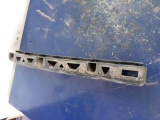 bontott SKODA FABIA II Bal hátsó Lökhárító Tartó (Műanyag)