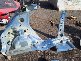 bontott SKODA FABIA II Bal hátsó Negyed Karosszéria Csomag