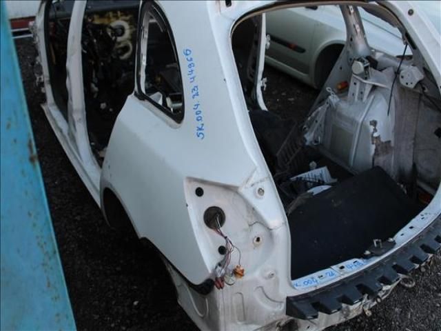 bontott SKODA FABIA II Bal hátsó Sárvédő