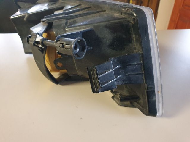 bontott SKODA FABIA II Bal Ködfényszóró