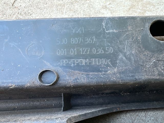 bontott SKODA FABIA II Bal Ködlámpa Rács