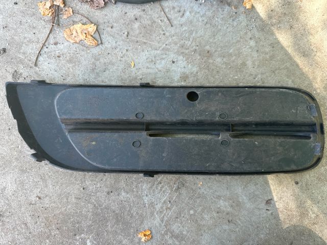 bontott SKODA FABIA II Bal Ködlámpa Rács