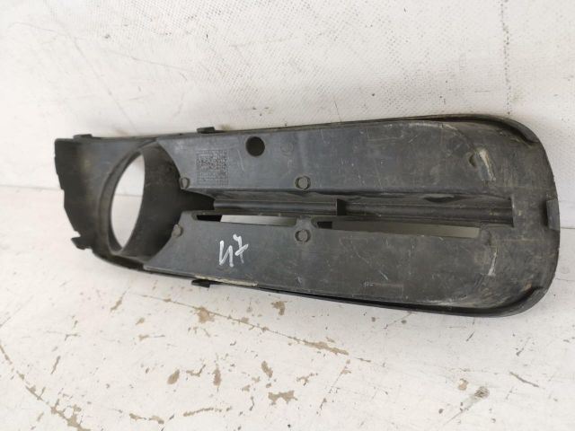 bontott SKODA FABIA II Bal Ködzárófény Keret