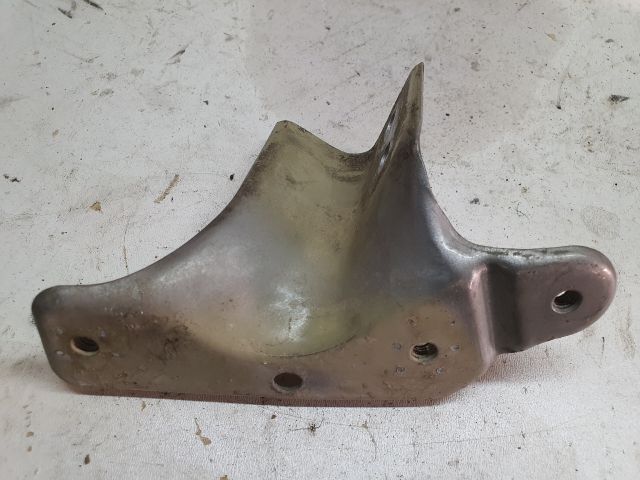 bontott SKODA FABIA II Bal Sárvédő Oldaltartó