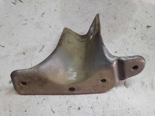 bontott SKODA FABIA II Bal Sárvédő Oldaltartó