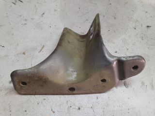 bontott SKODA FABIA II Bal Sárvédő Oldaltartó