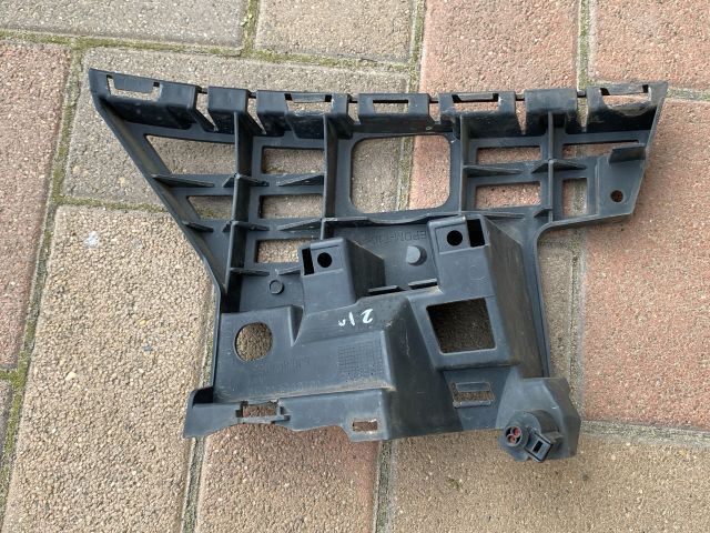 bontott SKODA FABIA II Bal Sárvédő Oldaltartó