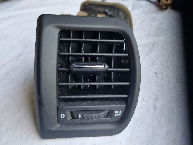 bontott SKODA FABIA II Bal Szellőző