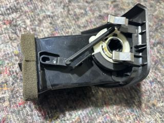 bontott SKODA FABIA II Bal Szellőző