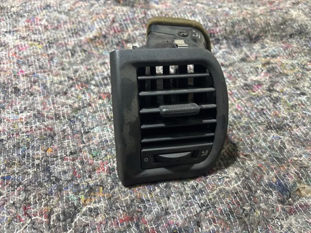 bontott SKODA FABIA II Bal Szellőző