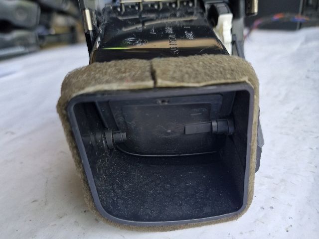 bontott SKODA FABIA II Bal Szellőző