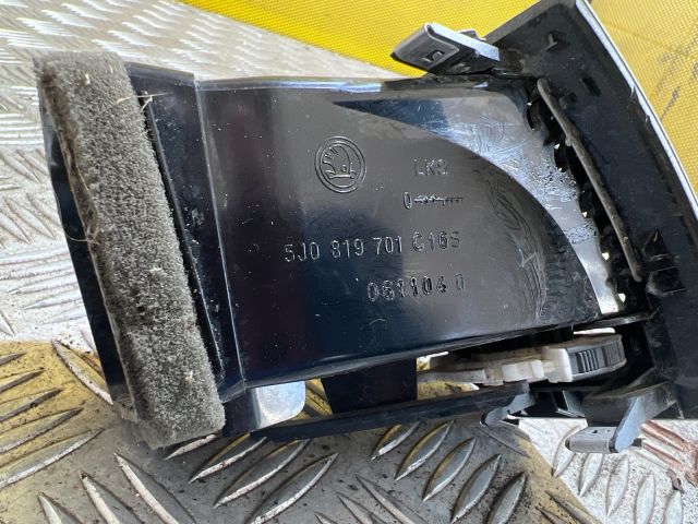 bontott SKODA FABIA II Bal Szellőző