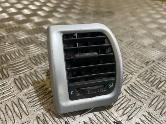 bontott SKODA FABIA II Bal Szellőző