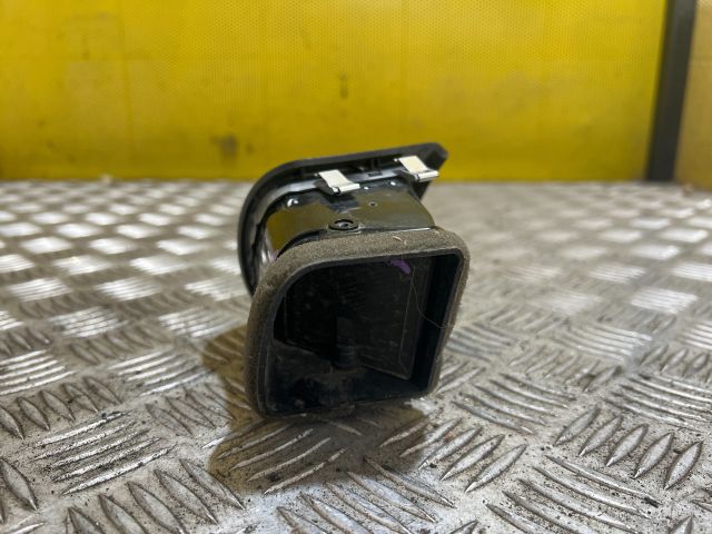 bontott SKODA FABIA II Bal Szellőző