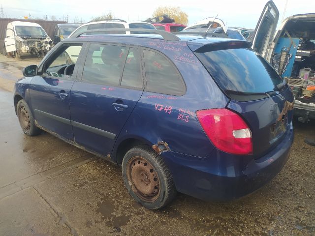 bontott SKODA FABIA II Biztosítéktábla Csomagtér