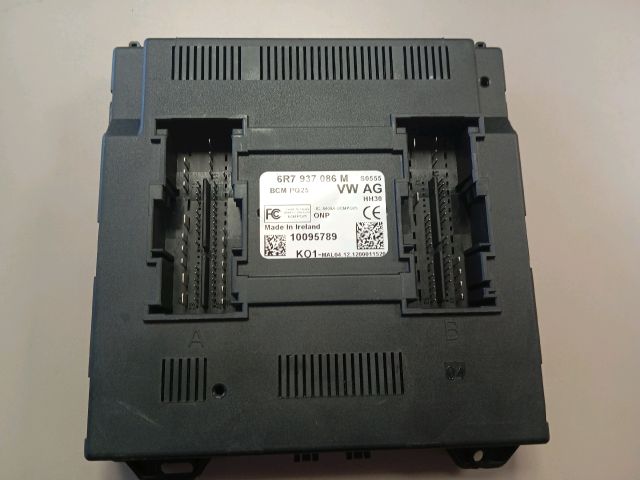 bontott SKODA FABIA II Biztosítéktábla Utastér