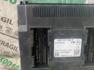 bontott SKODA FABIA II Biztosítéktábla Utastér