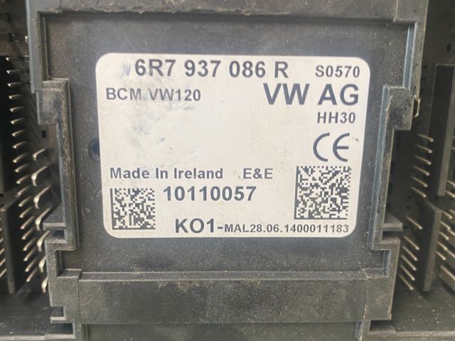 bontott SKODA FABIA II Biztosítéktábla Utastér