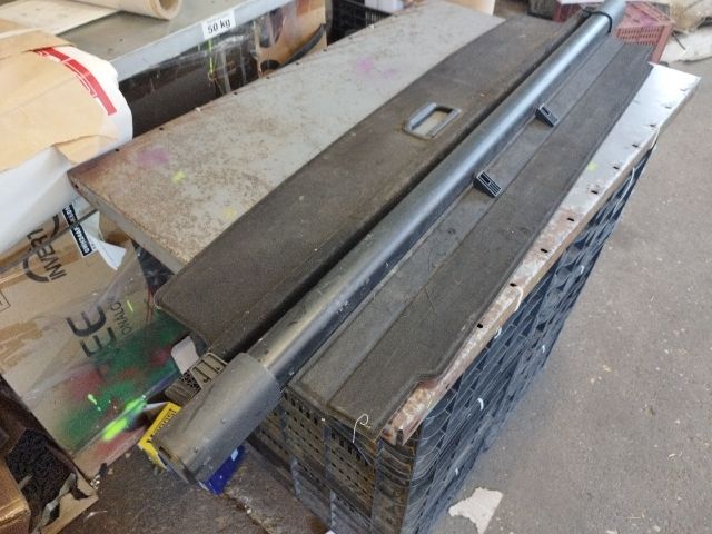 bontott SKODA FABIA II Csomagtér Roló