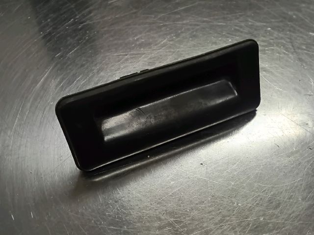 bontott SKODA FABIA II Csomagtérajtó Kapcsoló