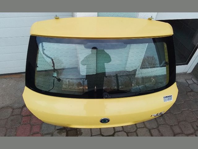 bontott SKODA FABIA II Csomagtérajtó (Részeivel)